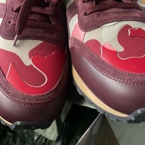 Men’s designer sneaker excellent condition with original box